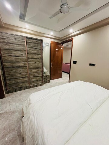 Room in 3 BHK Builder Floor at Kishangarh – for Rent