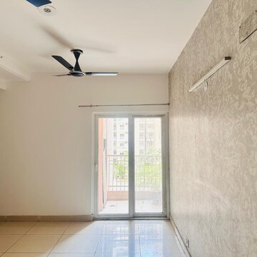 Room in 3 BHK Apartment at Ajnara Grand Heritage, Sector 74 – for Rent