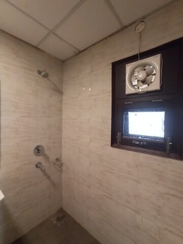 Room in 3 BHK Builder Floor at Omaxe New Chandigarh, North Mullanpur – for Rent