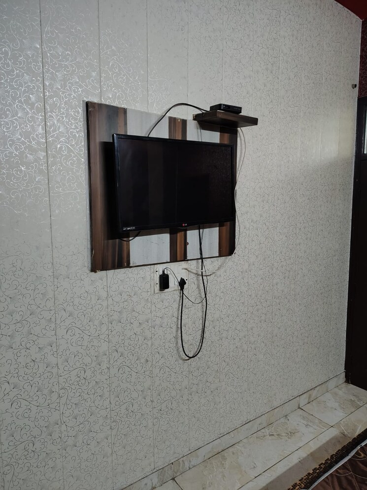 Room, pir machalla 2 Bedroom 1000 Sq.Ft. Builder Floor In Pir Machalla Zirakpur 9064209