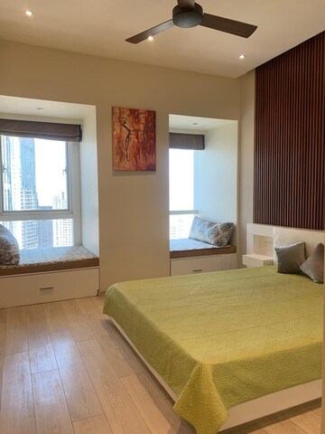 Room in 4 BHK Apartment at Indiabulls Sky, Lower Parel – for Rent