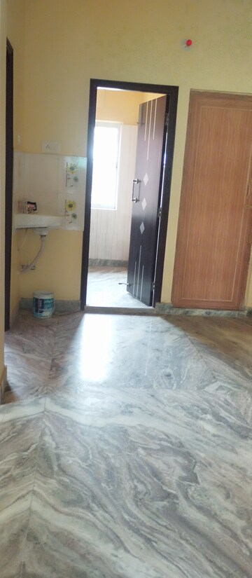 Room in 2 BHK Apartment at Bosepukur – for Rent