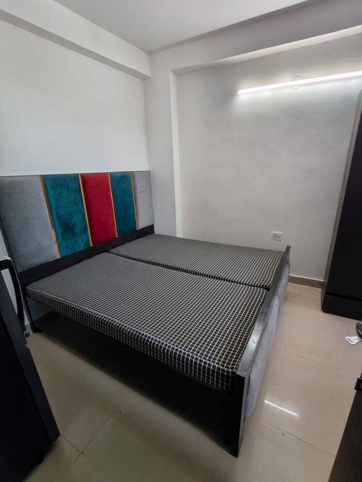 Bedroom, freedom fighters enclave 1 RK 350 Sq.Ft. Builder Floor In Freedom Fighters Enclave Delhi 9064213