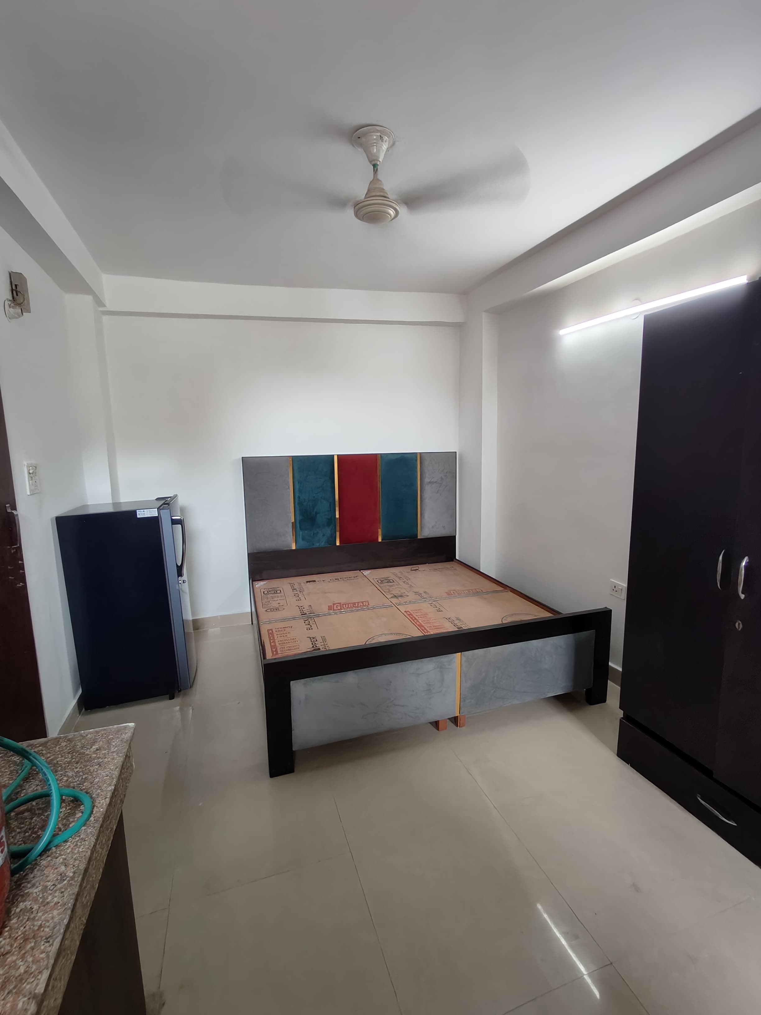 1 RkBuilder Floor For Rent in Freedom Fighters Enclave