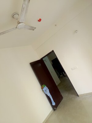 Common Area in 2.5 BHK Apartment at Amrapali Golf Homes, Sector 4 Greater Noida – for Sale