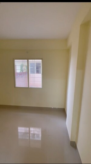 Room in 3 BHK Apartment at Hoshangabad – for Sale