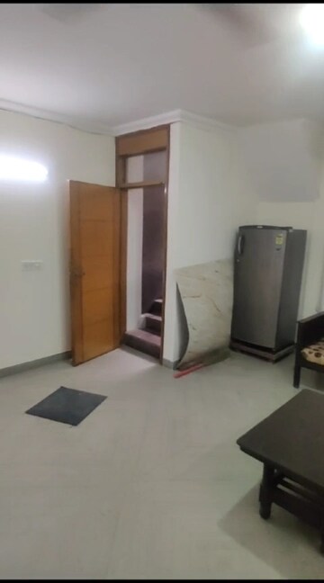 Room in 3 BHK Builder Floor at Malviya Nagar – for Rent