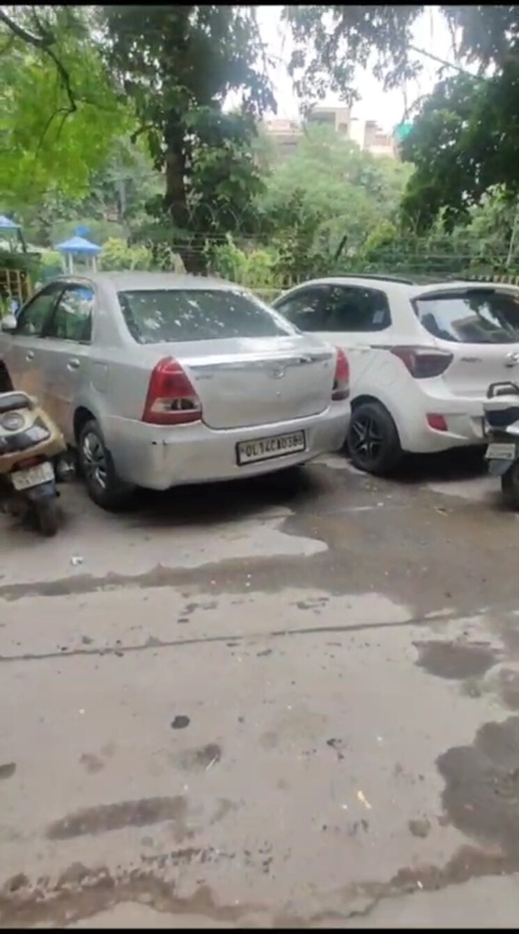  Parking, malviya nagar 3 Bedroom 2700 Sq.Ft. Builder Floor In Malviya Nagar Delhi 9064278