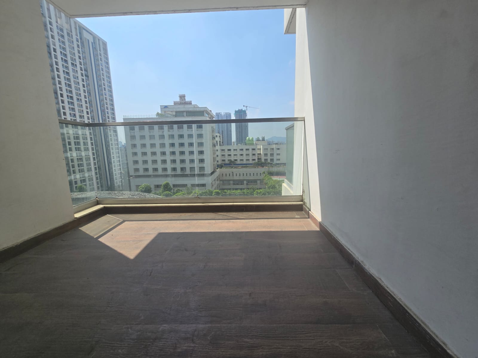 1.5 BHK + Pooja Room Apartment For Sale in Lodha Casa Ultima