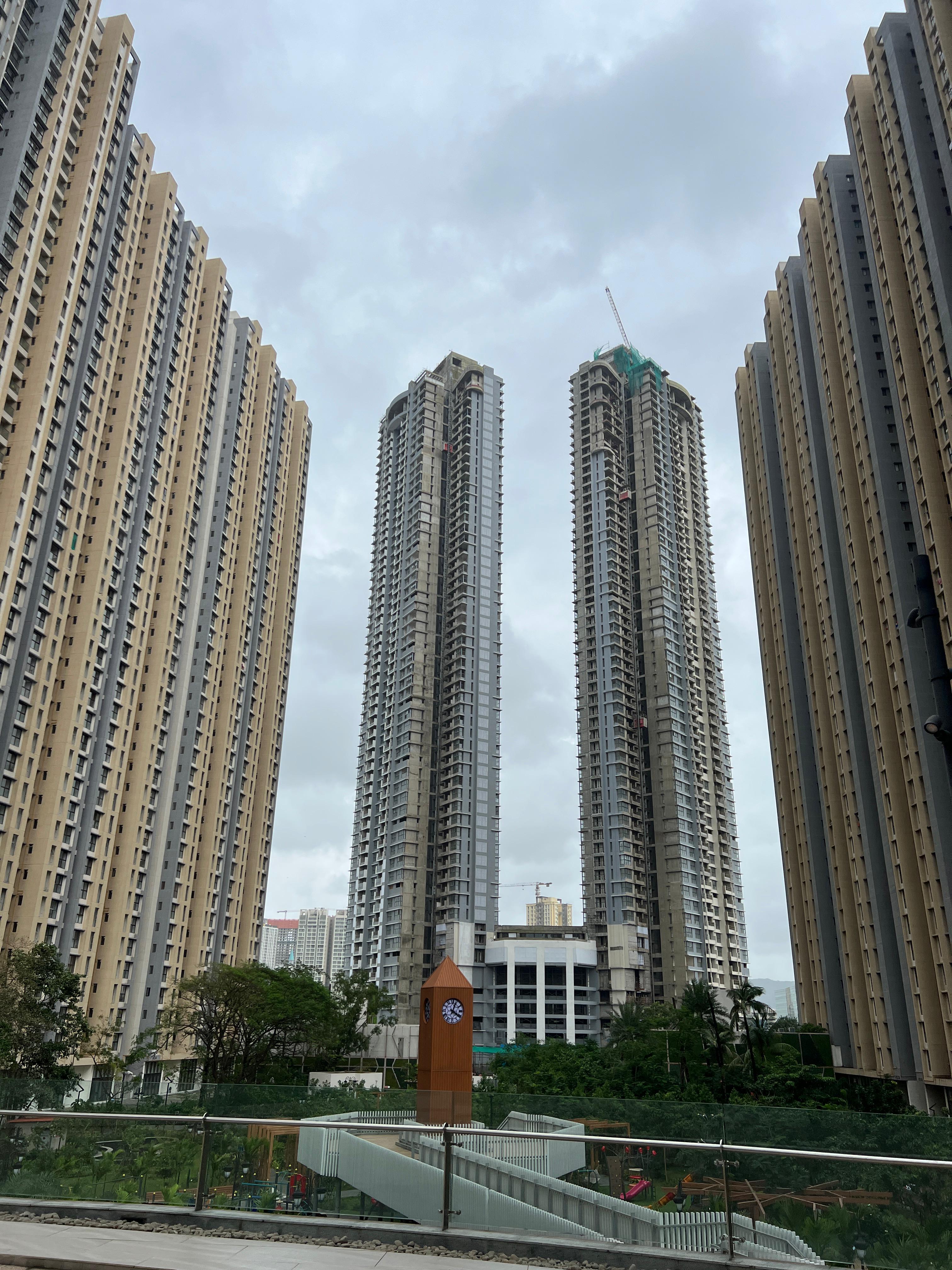 1 BHK + Servant Room,Study Room,Extra Room Apartment For Rent in Raymond Ten X Habitat