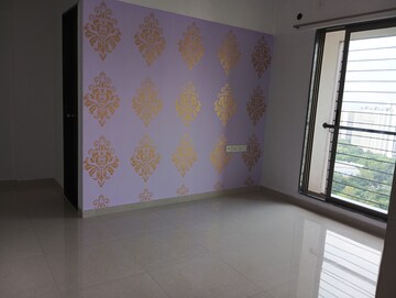 Room in 2 BHK Apartment at Runwal Eirene, Balkum Pada – for Rent