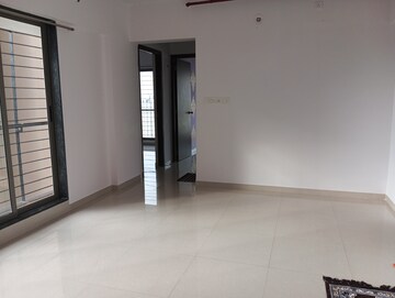 Room in 2 BHK Apartment at Runwal Eirene, Balkum Pada – for Rent
