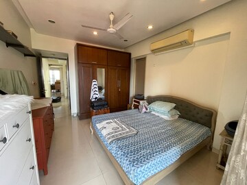 Bedroom in 4 BHK Apartment at Khar West – for Sale