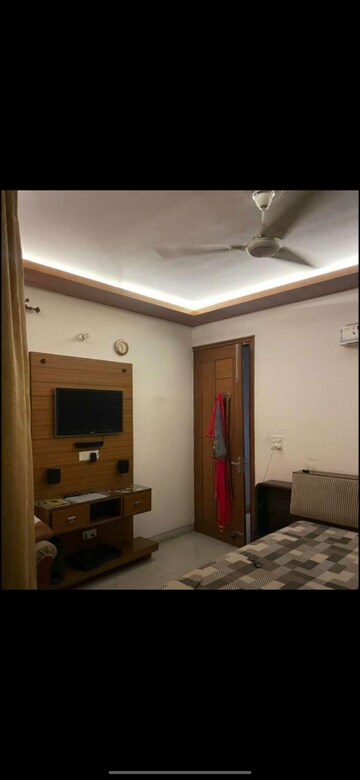 Living Room in 5 BHK Independent House at Sector 80 – for Sale