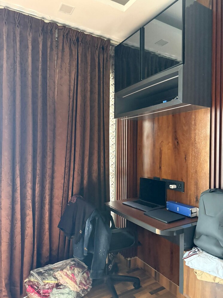 Living Room, unitech-south-city-ii 4 Bedroom 3500 Sq.Ft. Builder Floor In Sector 50 Gurgaon 9064326