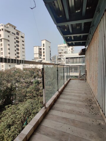 Balcony in 3.5 BHK Apartment at Sach 9 Almeida, Bandra West – for Sale