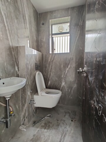 Bathroom in 3.5 BHK Apartment at Sach 9 Almeida, Bandra West – for Sale