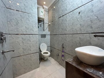 Master Bedroom in 2 BHK Apartment at Saket – for Rent
