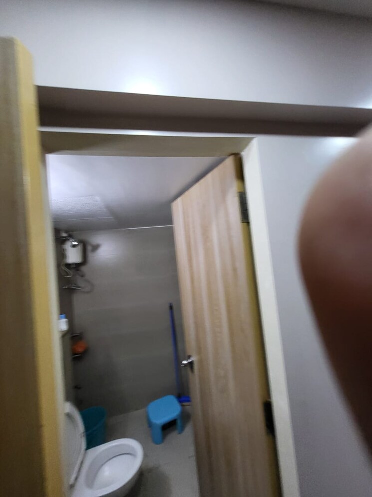Bathroom, a-and-o-realty-eminente 1 Bedroom 390 Sq.Ft. Apartment In Dahisar East Mumbai 9064300