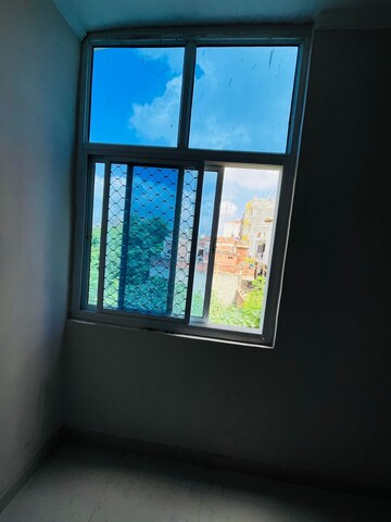 Room in 2 BHK Apartment at Ajnara Homes, Sector 16b Greater Noida – for Rent