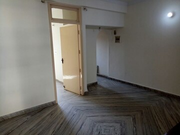 2 BHK Apartment For Rent in Ajnara Homes, Sector 16b Greater Noida