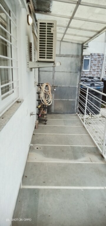 Balcony in 4 BHK Apartment at DDA Rosewood Apartments, Vasant Kunj – for Rent