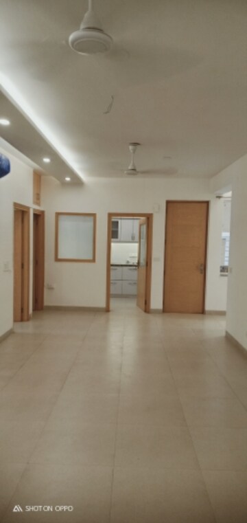 Room in 4 BHK Apartment at DDA Rosewood Apartments, Vasant Kunj – for Rent