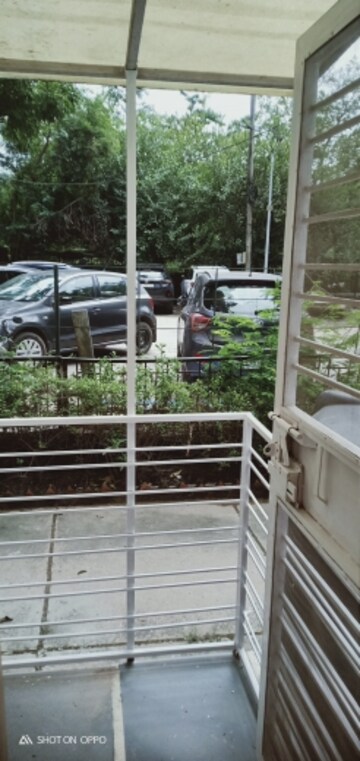 Balcony in 4 BHK Apartment at DDA Rosewood Apartments, Vasant Kunj – for Rent