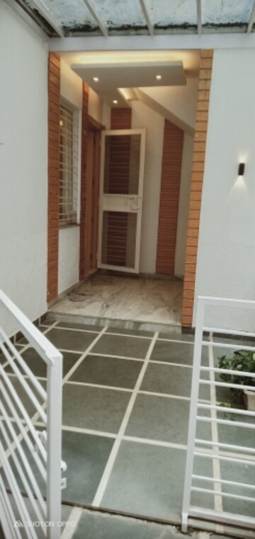 Balcony in 4 BHK Apartment at DDA Rosewood Apartments, Vasant Kunj – for Rent