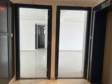  2 BHK Apartment at Dev Leo Tower, Oshiwara – for Sale