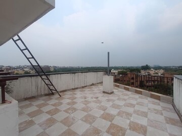 Balcony in 1 BHK Builder Floor at Kishangarh – for Rent