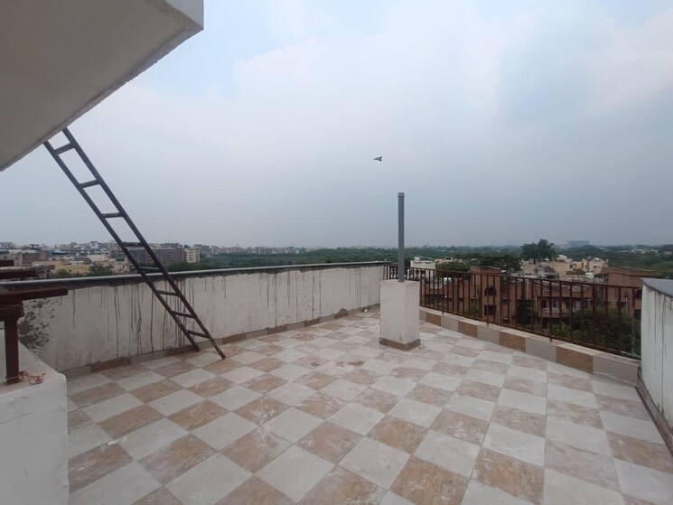 Balcony, kishangarh 1 Bedroom 500 Sq.Ft. Builder Floor In Kishangarh Delhi 9064423