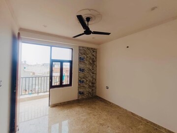 Room in 1 BHK Builder Floor at Kishangarh – for Rent