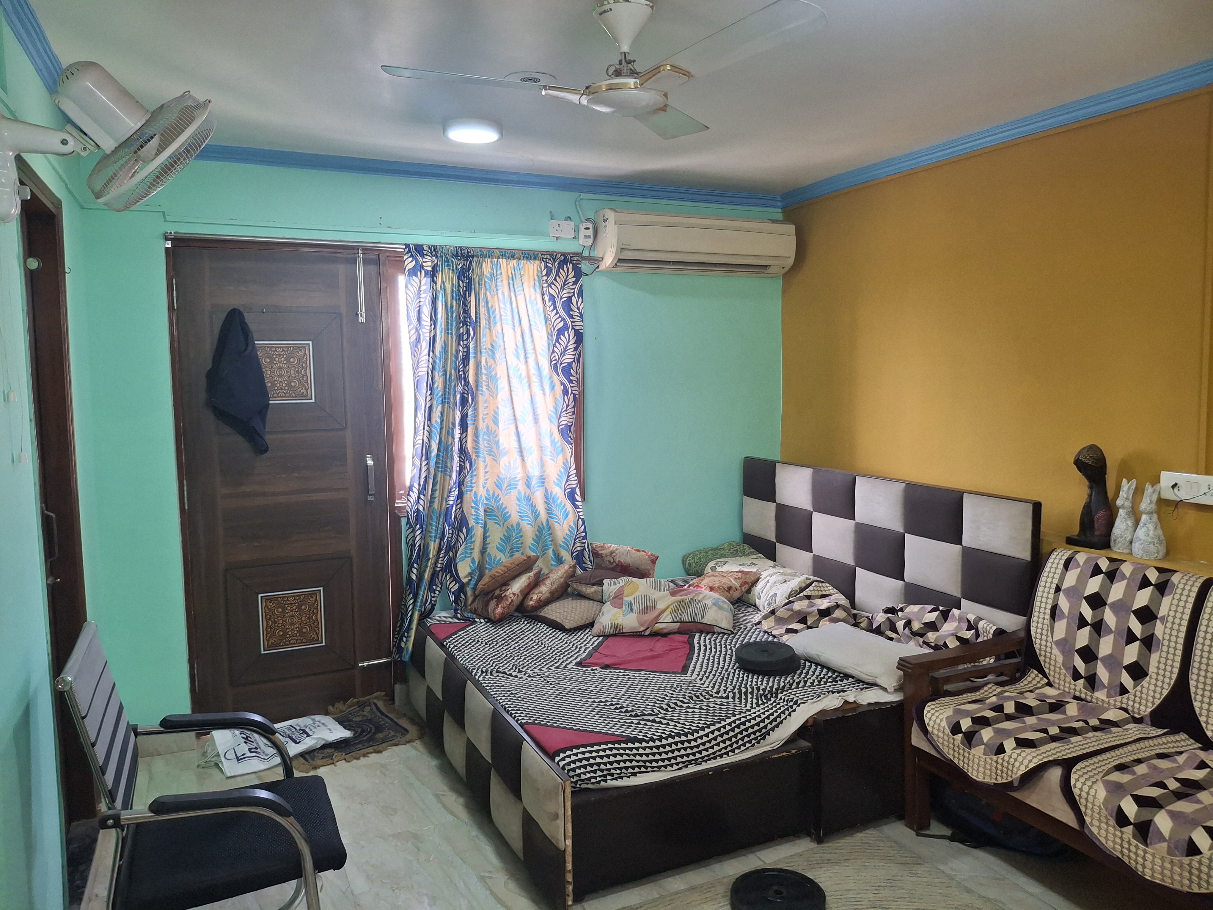 5 BHK + Pooja Room,Servant Room,Study Room,Extra Room Builder Floor For Sale in Suncity