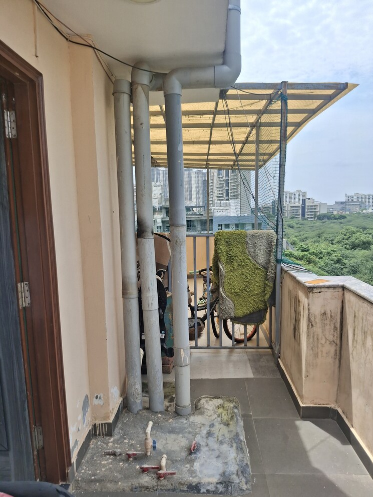 Balcony, suncity 5 Bedroom 5000 Sq.Ft. Builder Floor In Suncity Gurgaon 9064434