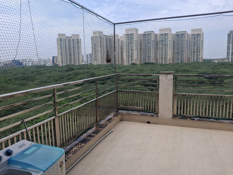Balcony, suncity 5 Bedroom 5000 Sq.Ft. Builder Floor In Suncity Gurgaon 9064434