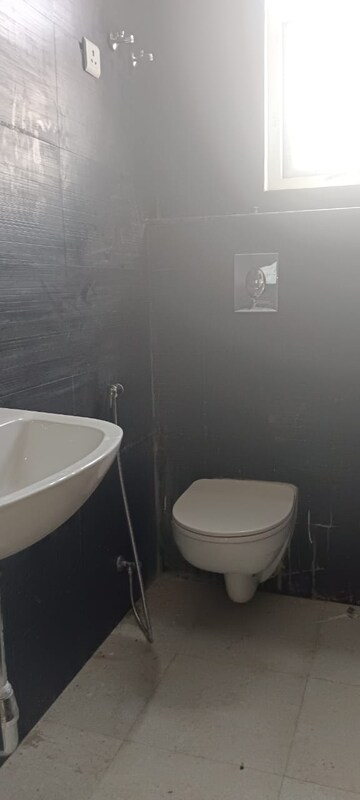 Bathroom in 2 BHK Apartment at Unitech Fresco, Sector 50 – for Rent