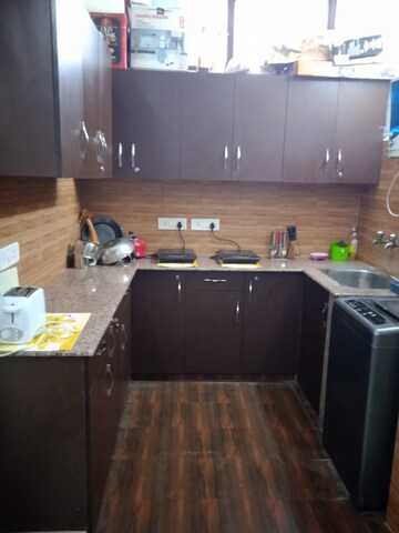 Kitchen in Studio Independent House at Tulip Mall, Sector 46 – for Rent