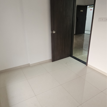 Room in 2.5 BHK Apartment at Austin Arena, Mumbai Bangalore Highway – for Rent