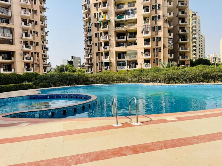 Swimming Pool, srs-residency 2 Bedroom 1304 Sq.Ft. Apartment In Sector 88 Faridabad 9064466