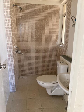 Bathroom in 3 BHK Apartment at Jaypee Greens Kosmos, Sector 134 – for Rent