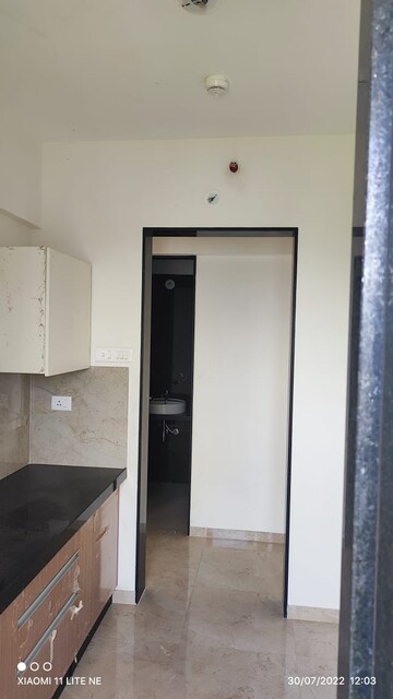 Kitchen in 1.5 BHK Apartment at Dahisar East – for Sale