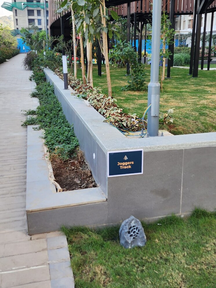 Garden, dahisar east 1.5 Bedroom 515 Sq.Ft. Apartment In Dahisar East Mumbai 9064482