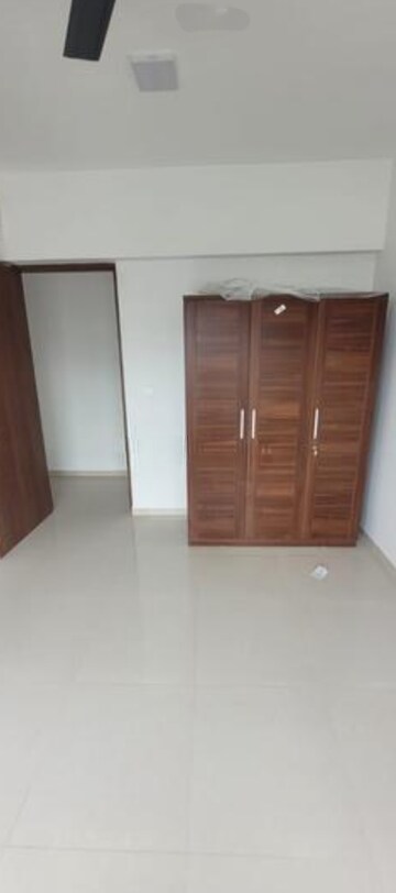 Bedroom in 3 BHK Apartment at Kalpataru Immensa, Kolshet Road – for Rent