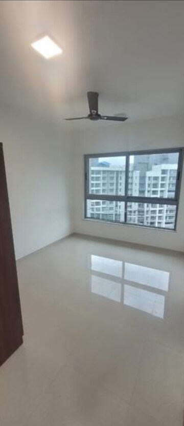 Bedroom in 3 BHK Apartment at Kalpataru Immensa, Kolshet Road – for Rent
