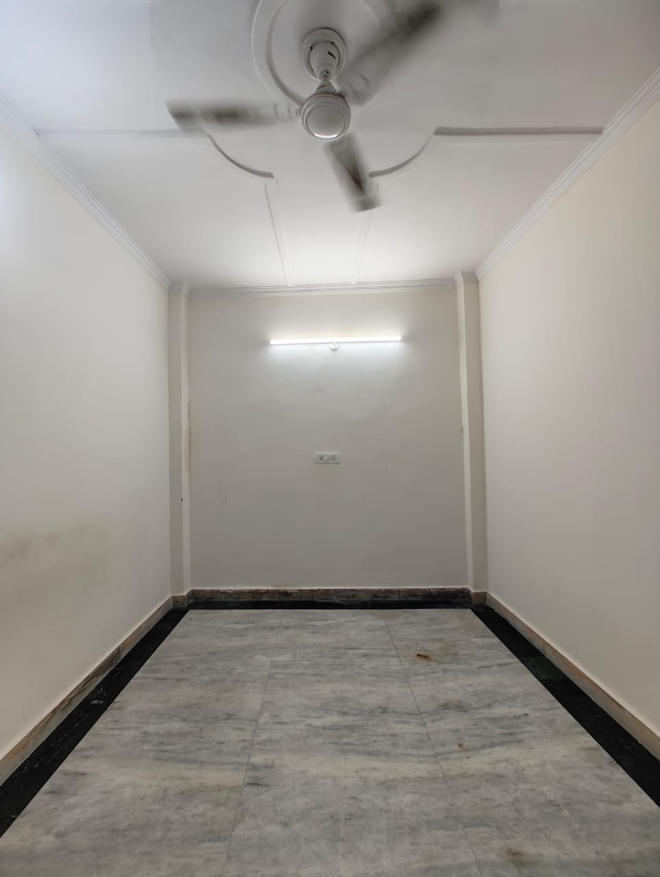 1 BHK Builder Floor For Rent in Govindpuri