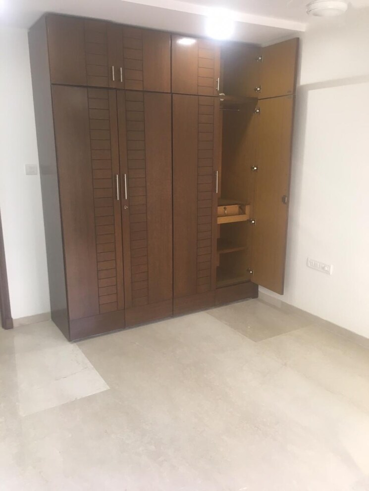 Room, palazzo-apartment 4 Bedroom 1800 Sq.Ft. Apartment In Santacruz West Mumbai 9064541