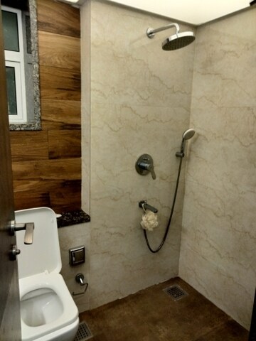 Bathroom in 2.5 BHK Apartment at Kandivali East – for Rent