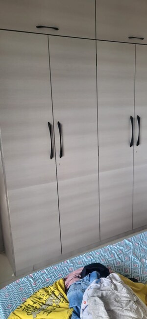 Furnished Amenities in 1 BHK Apartment at Chandak Nishchay, Borivali East – for Sale