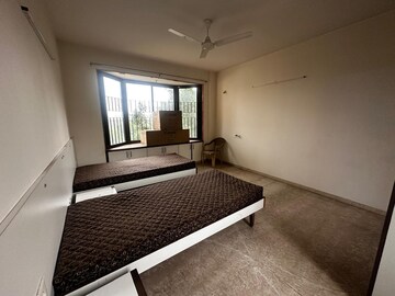 Bedroom in 3 BHK Apartment at Kalyani Nagar – for Rent